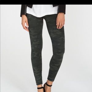Camp Spanx leggings